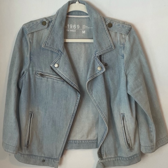 GAP Jackets & Blazers - GAP light washed denim moto.